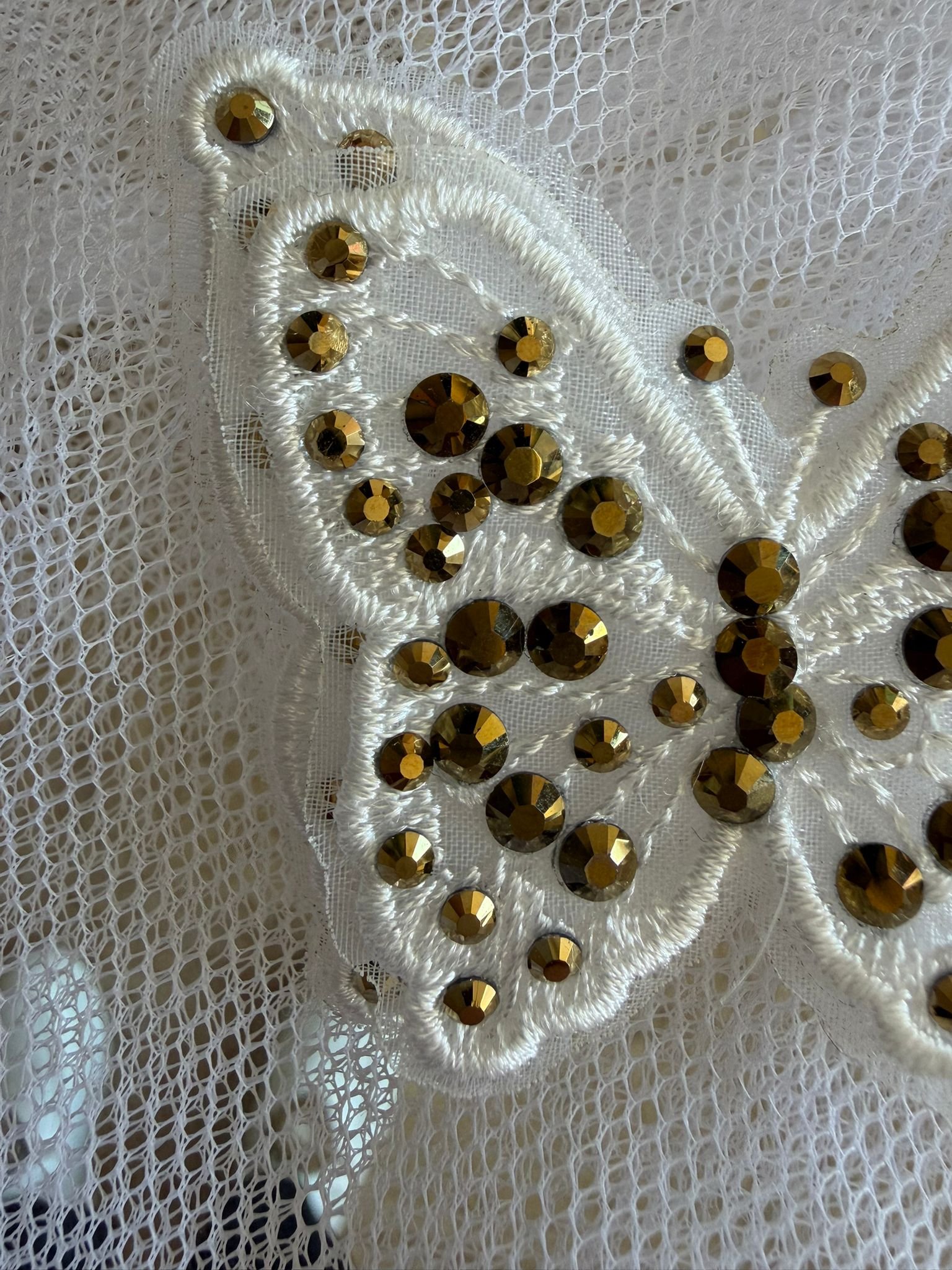Big Gold Butterfly Clip Bijoux - Image 3